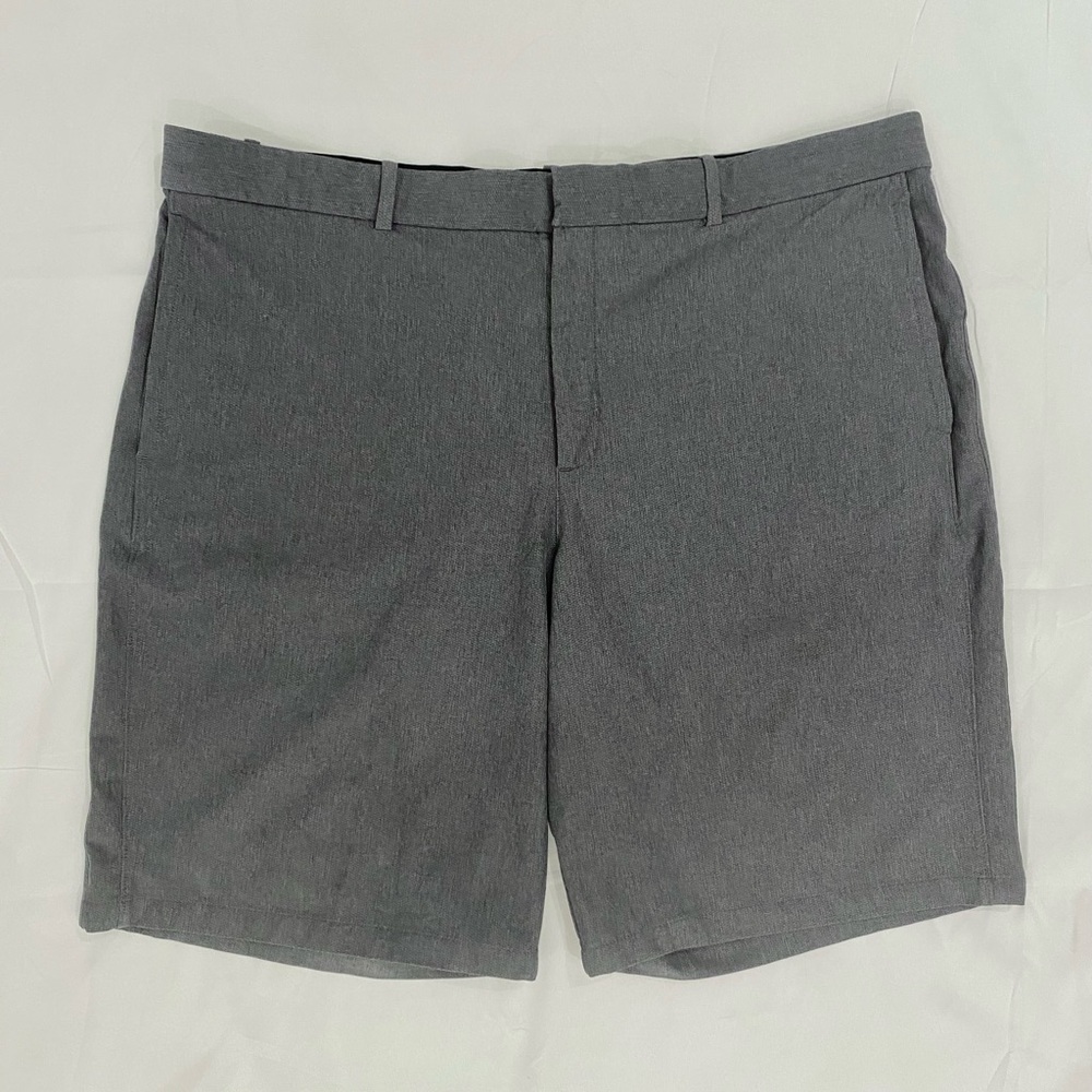 EUC NIKE Men’s Dri-Fit Shorts Size 40